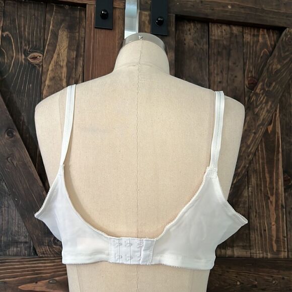 Lily Of France Vintage white unlined wired bra 38C - Picture 4 of 7